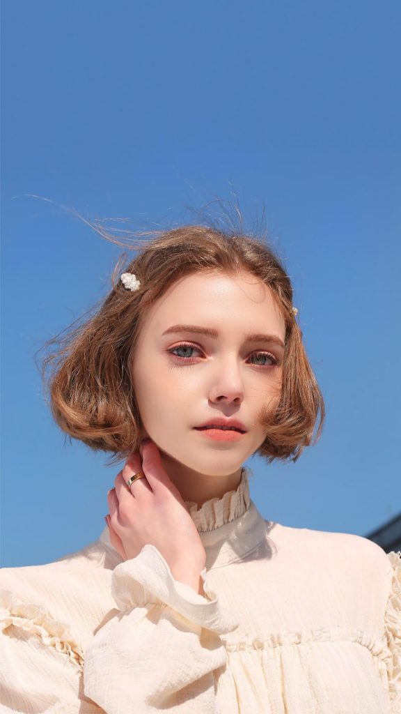 美似洋娃娃的德国模特Chloe